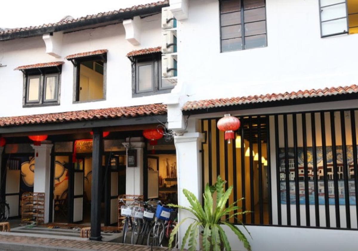  Layang-Layang Guest House