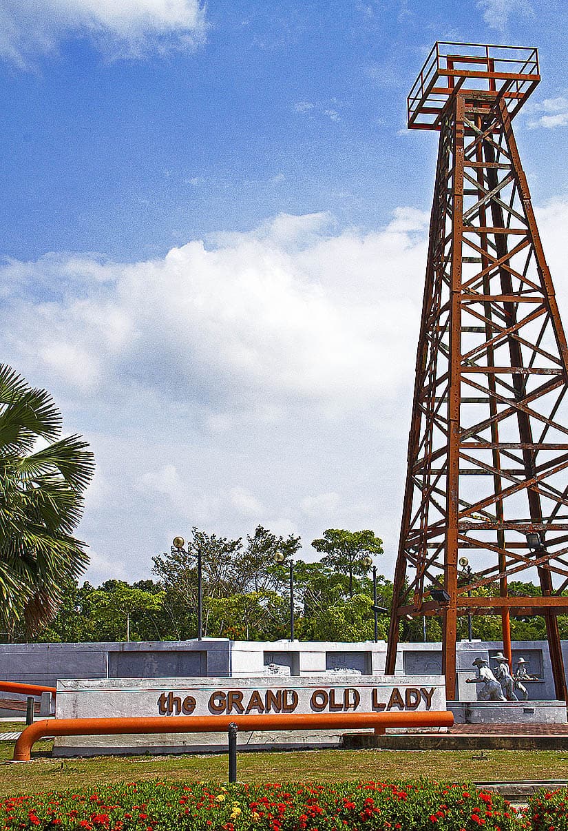 Miri-grand-old-lady-oil-well