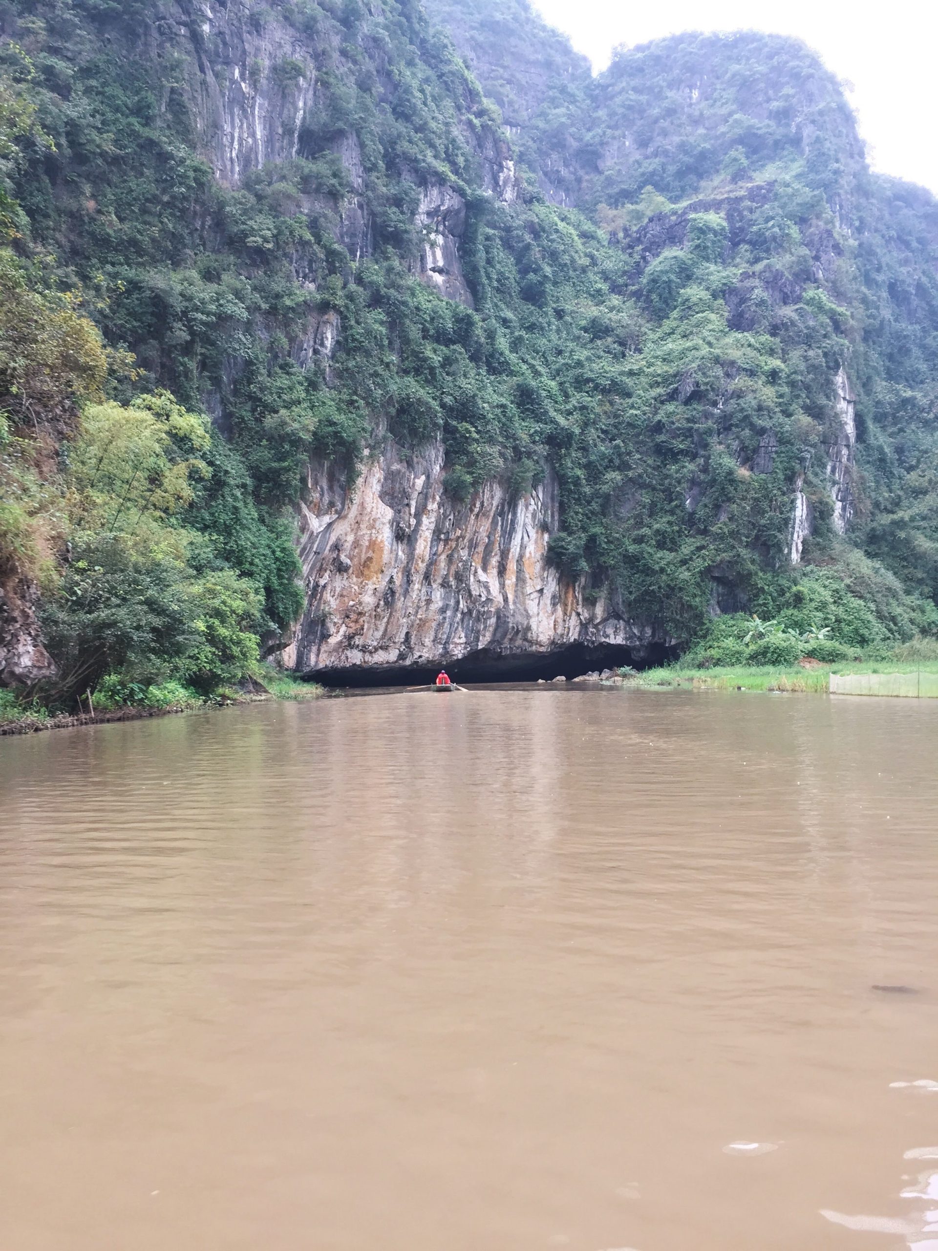 Ninh-Binh-boat-ride-caves