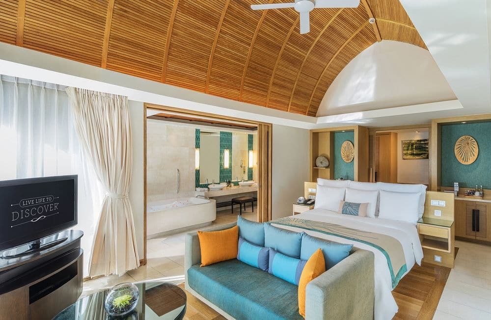 Renaissance-phuket-resort-4