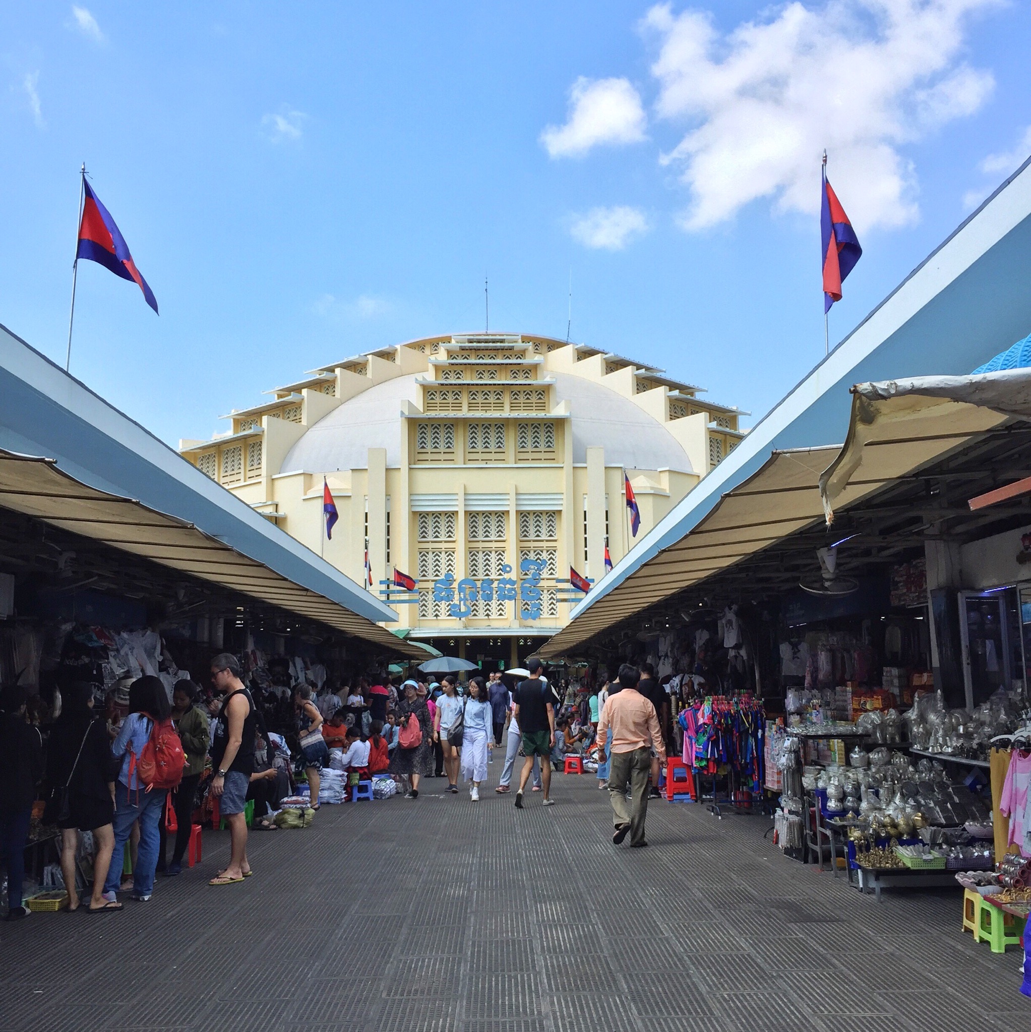 central-market-phnom-penh