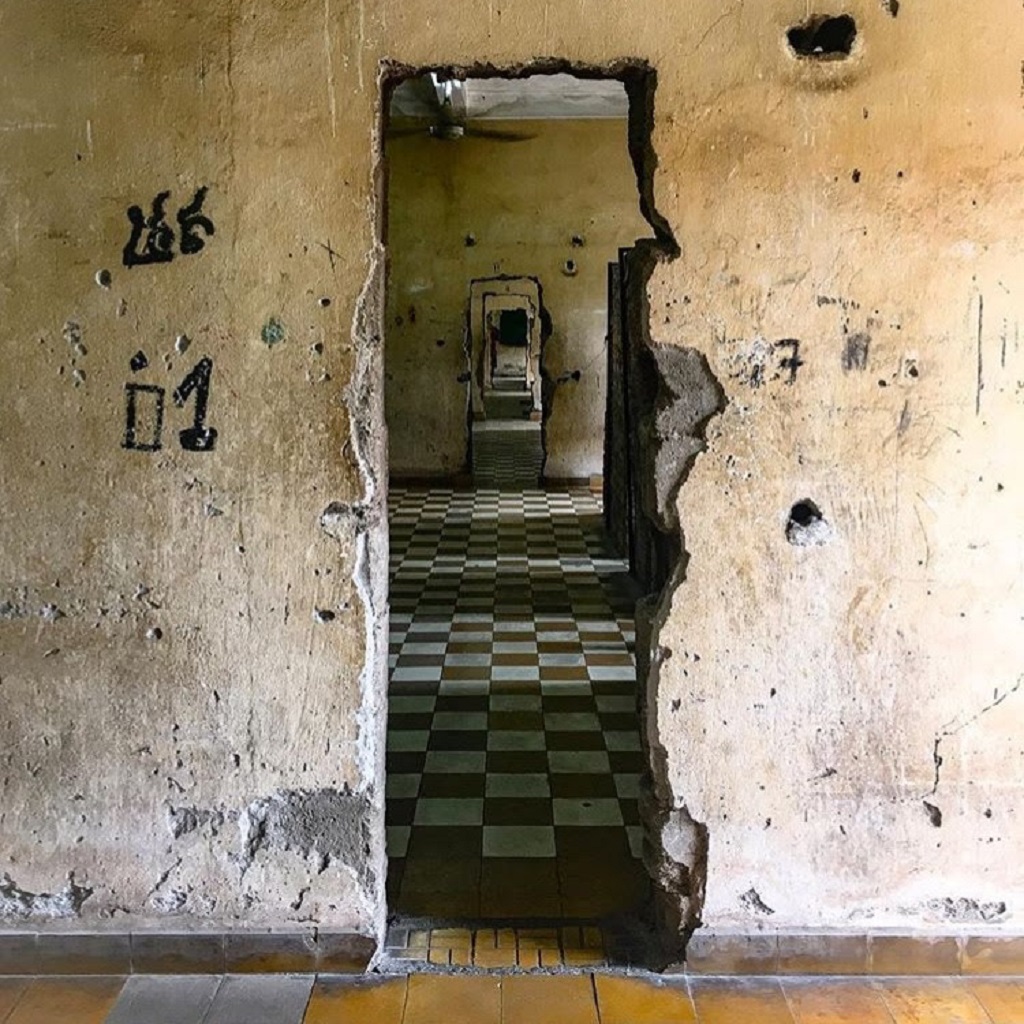 doorway-tuol-sleng-genocide-museum-phnom-penh