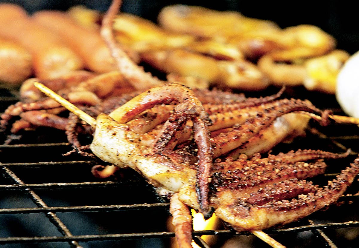 eat-barbecued-octopus-macau