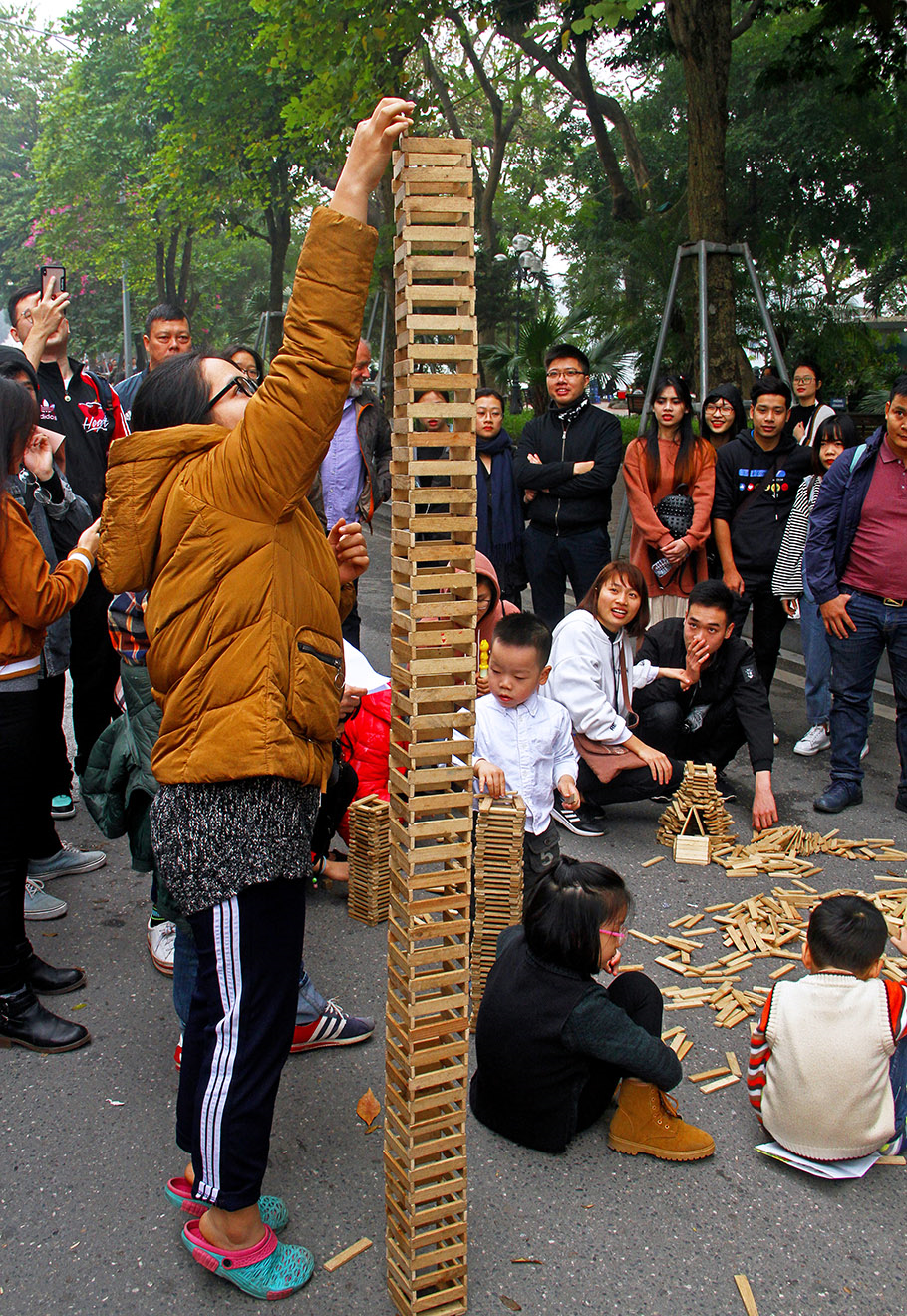 hoan-kiem-lake-activities-hanoi