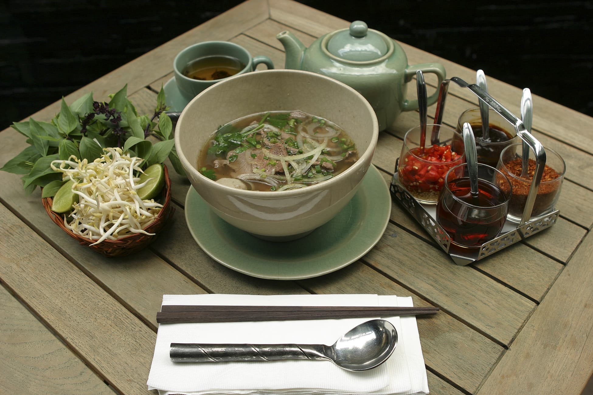 vietnamese-beef-pho-vietnam