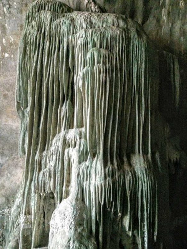 Gua Gomantong