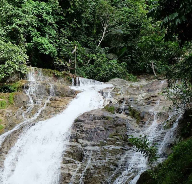 Lata Iskandar waterfall