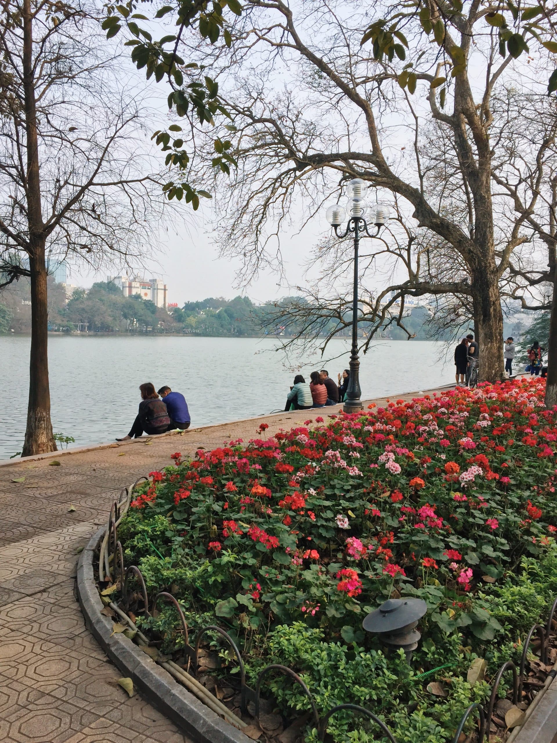 Hoan-kiem-lake