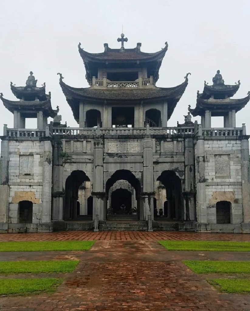 Phat-diem-cathedral