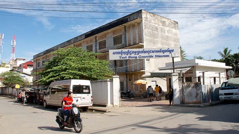 Tuol-Sleng-Genocide-Museum-113206