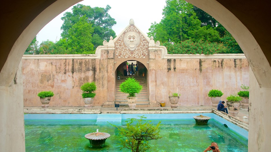 Water-Castle-Tamansari-210527