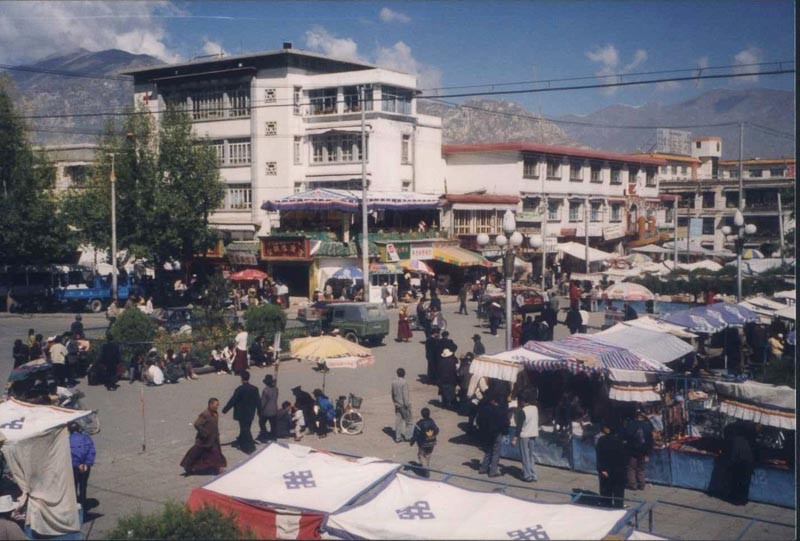 bakhlor-square-tibet