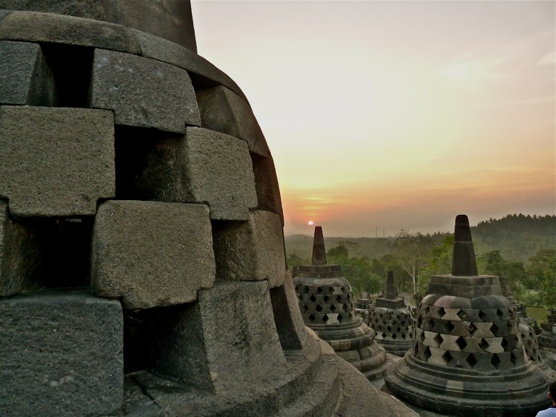 borobudur-magelang-stupas