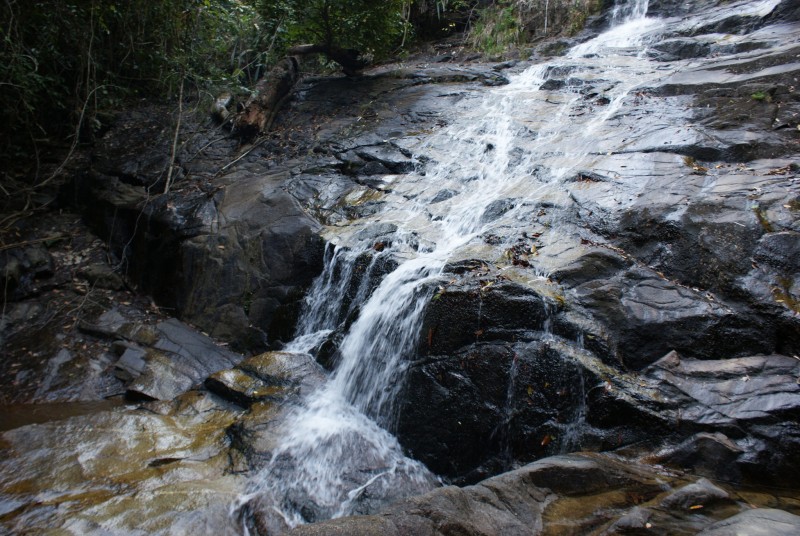 Chong Fah Waterfall, Photo by PercyGermany