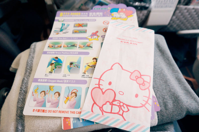 eva-air-hello-kitty-safety