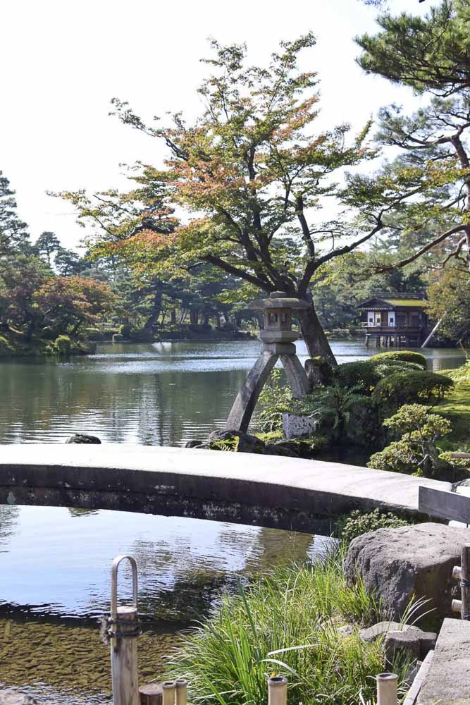 kanazawa-kenroku-en-gardens