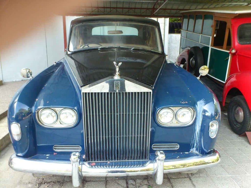 kk-upsidedown-car