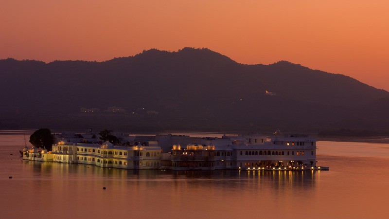 lake-palace-udaipur