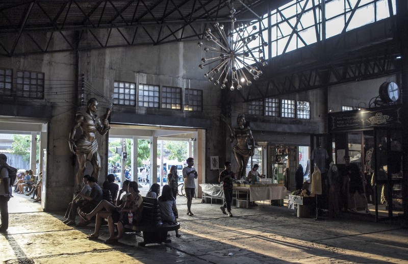 Rod Fai Bangkok market - Bangkok Shopping Guide