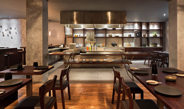 urchin-grill-colony-hotel-seminyak